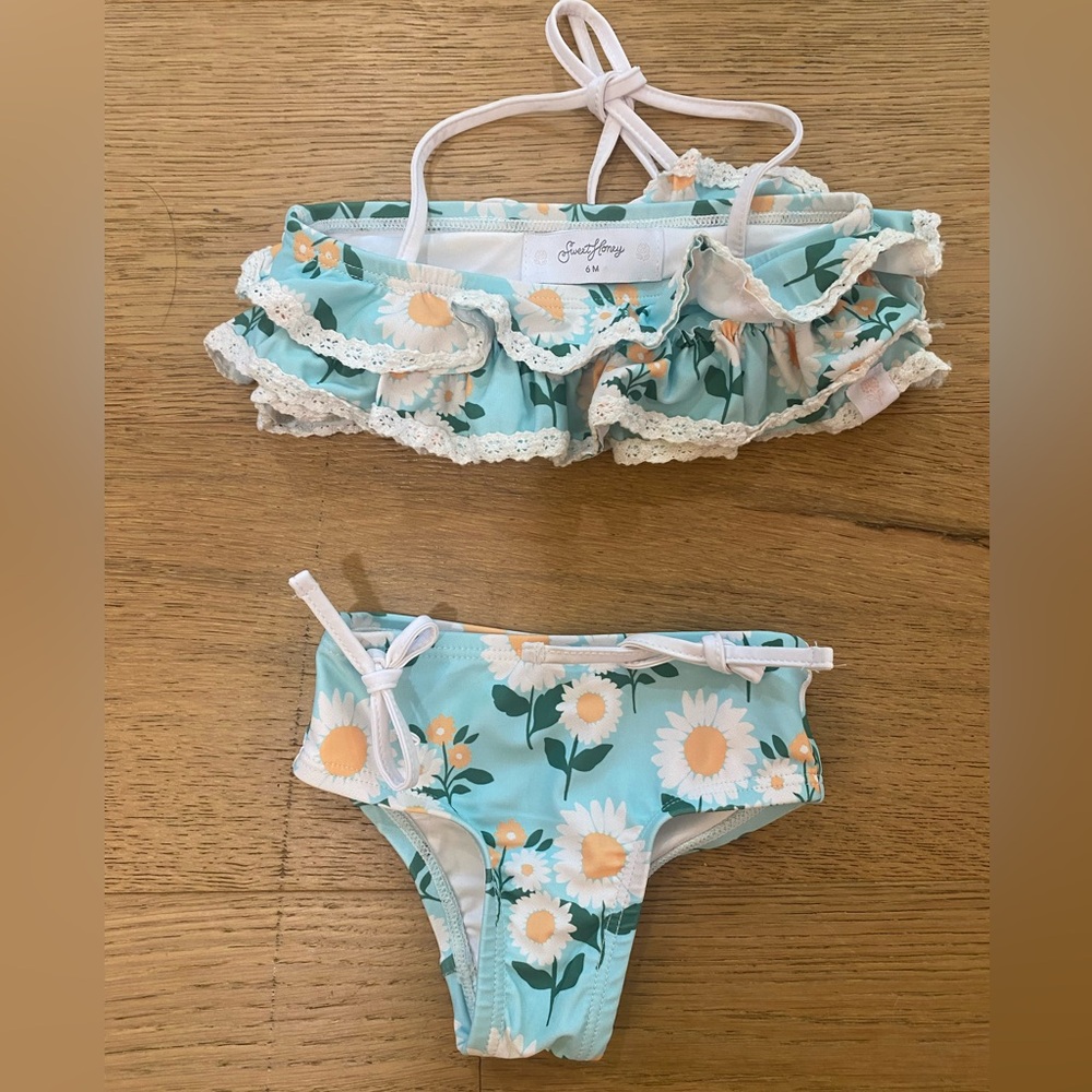 SweetHoney Floral Ruffle baby girls Bikini Set size 6m washed but not worn.